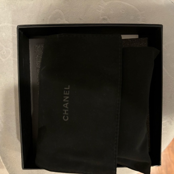 Authentic Small Leather Wallet - Picture 12 of 13